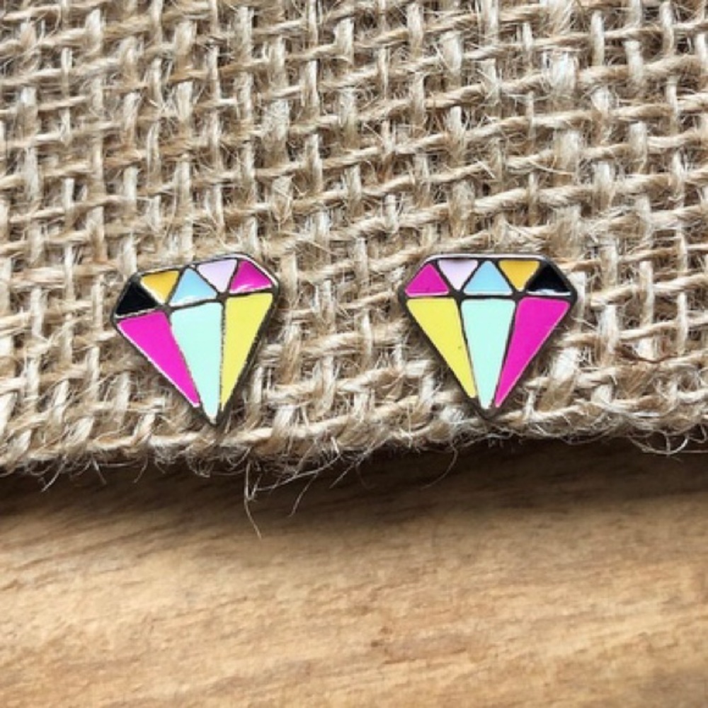 💎 Funky Diamond Silhouette Earring Studs